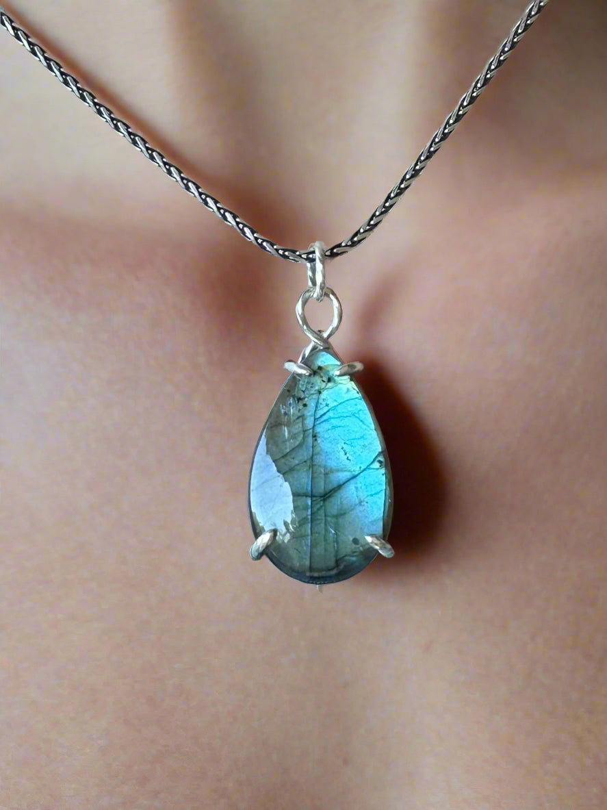 Labradorite & Argentium Silver Pendant