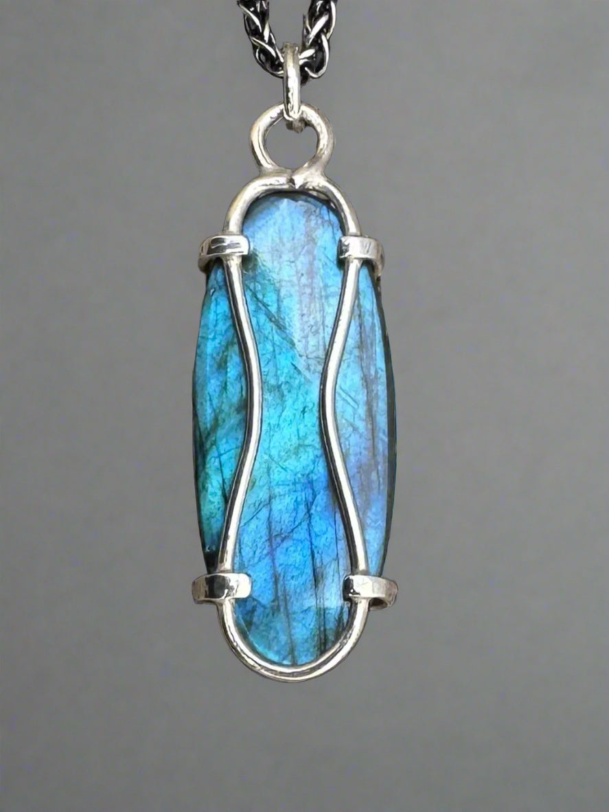 Labradorite & Argentium Silver Pendant