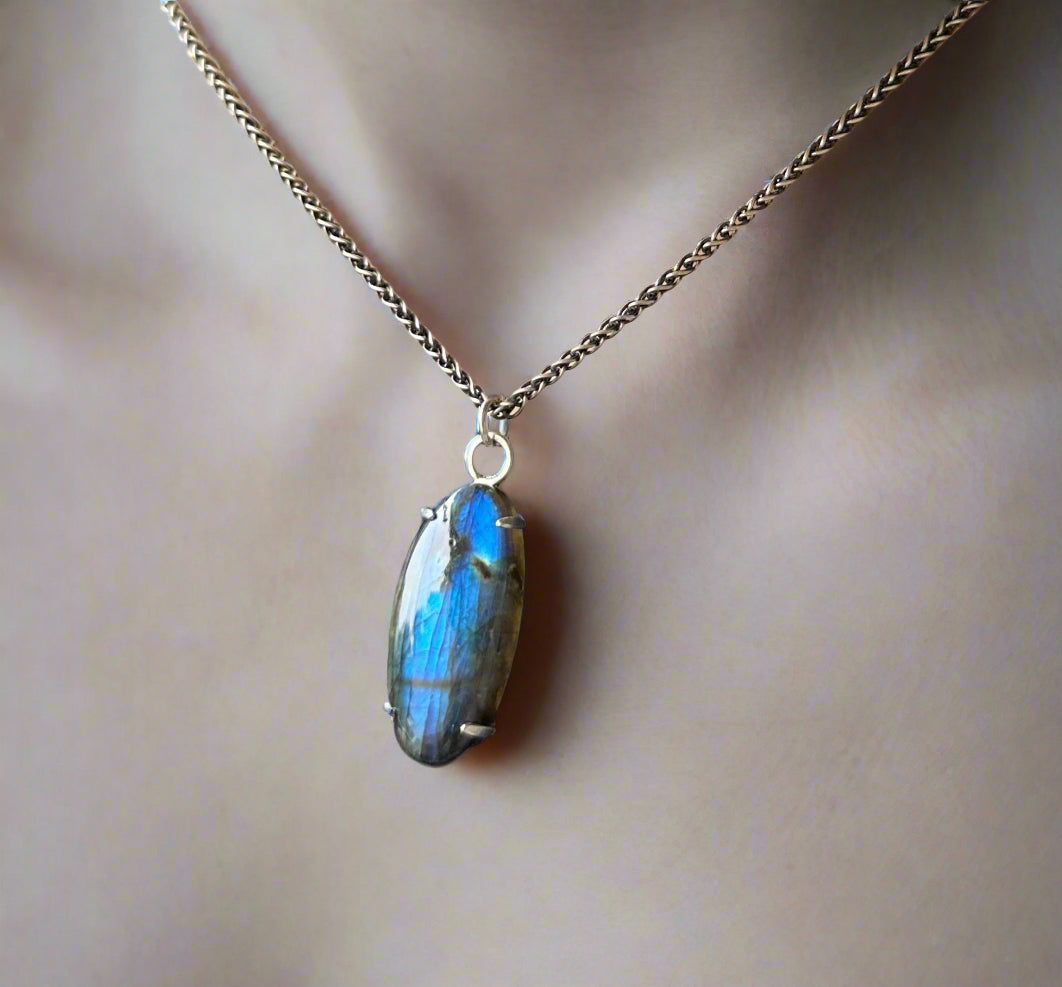 Labradorite & Argentium Silver Pendant