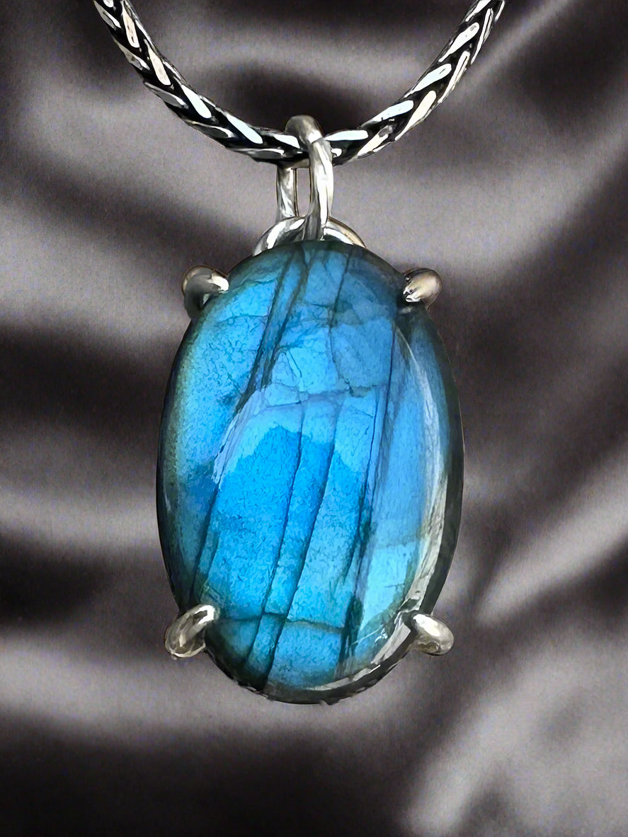 Labradorite & Argentium Silver Pendant