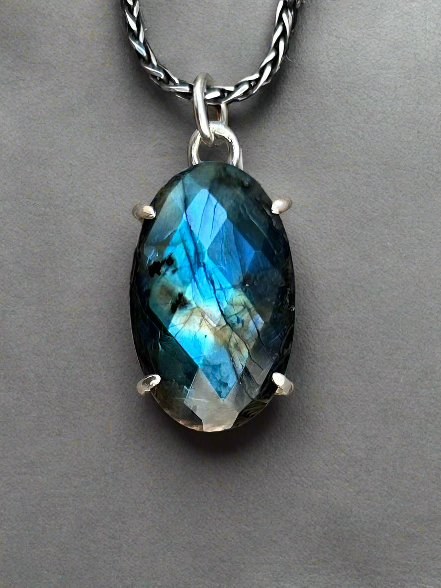 Faceted Labradorite & Argentium Silver Pendant