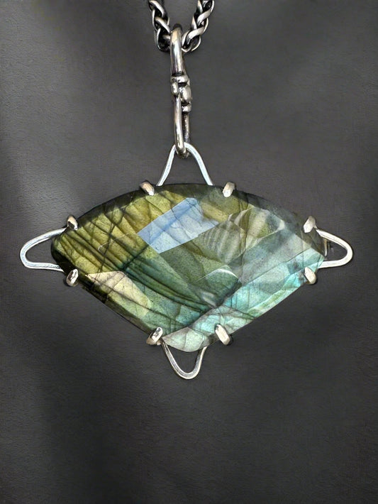 Faceted Labradorite & Argentium Silver Pendant
