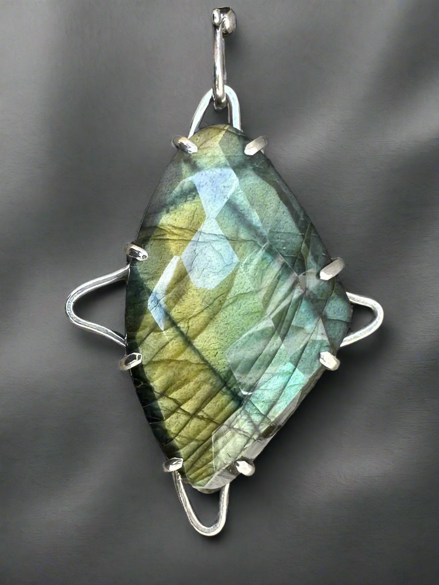 Faceted Labradorite & Argentium Silver Pendant